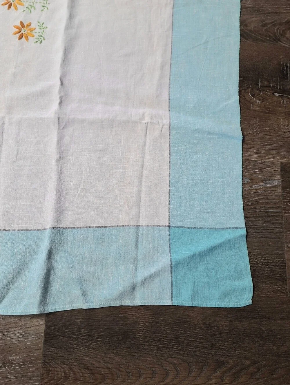 Vintage 30s-40s Embroidered Linen Daisy Tablecloth & Napkin Set